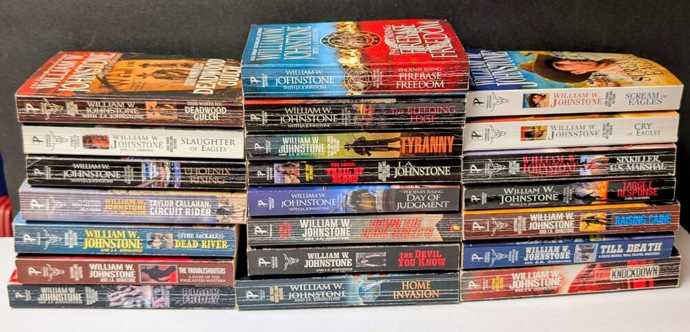 William W Johnstone Western Suspense Lot of 22 PB Books Of Eagles Phoenix Rising